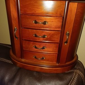 Mel and co jewelry box